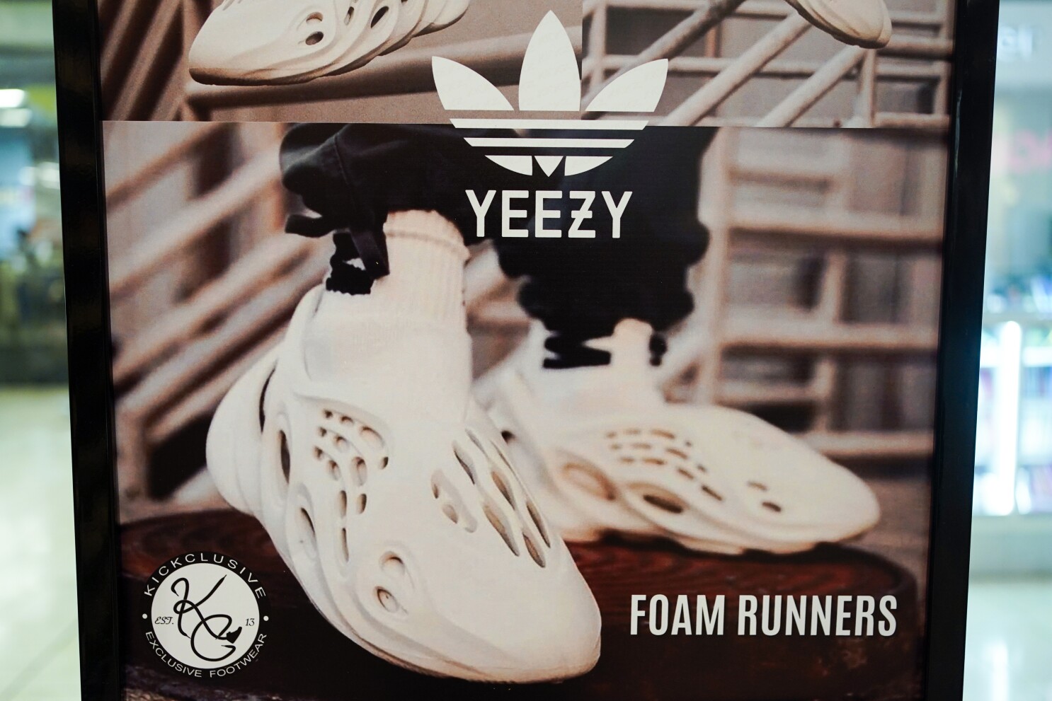 90 2025 off yeezys